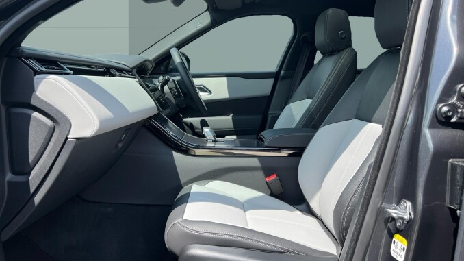 Land Rover Range Rover Velar 3.0 D300 MHEV Belgravia Edition 5dr Auto Diesel Estate - Image 3